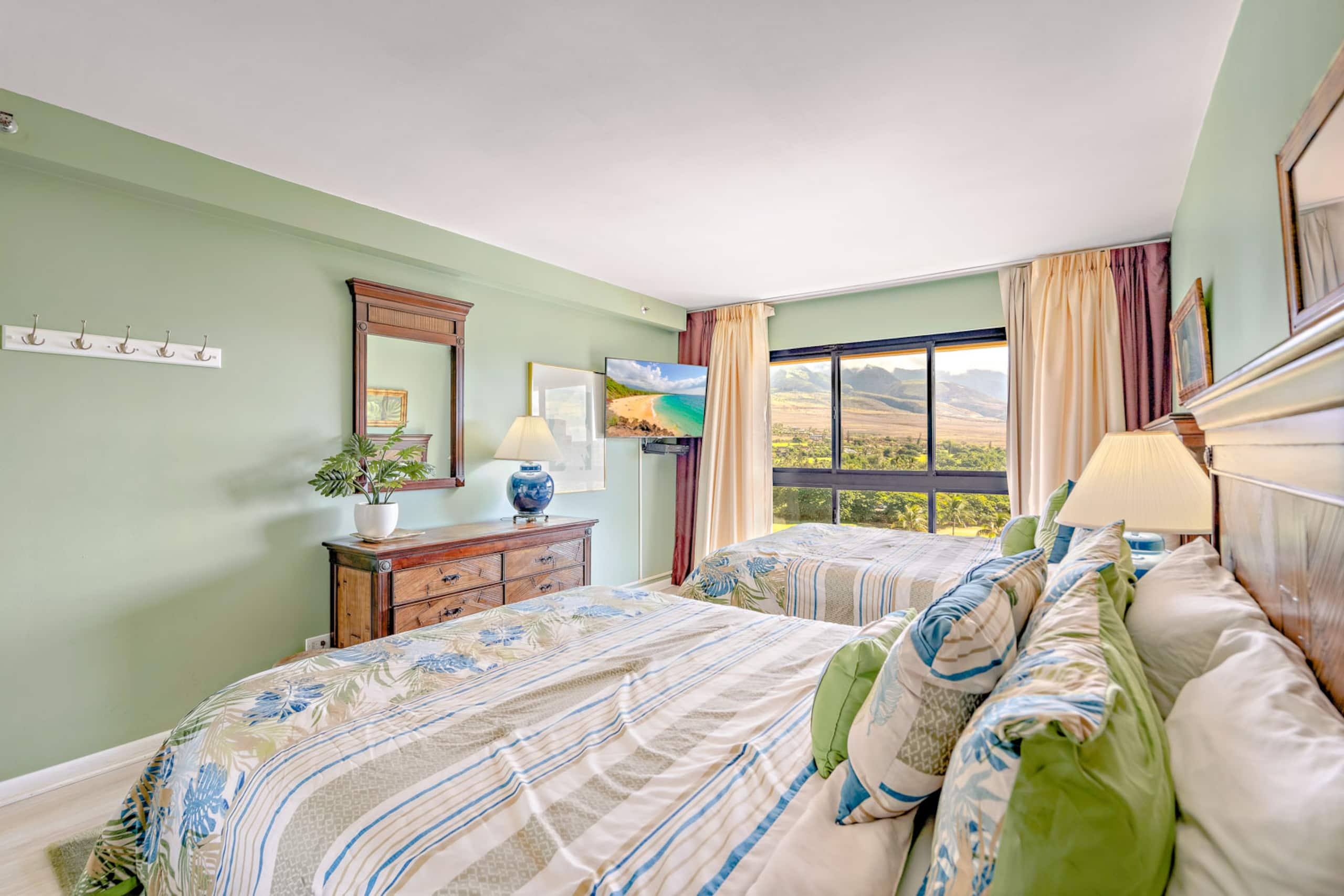 Condo in Lahaina · ★4.9 · 2 bedrooms · 4 beds · 2 shared baths - Image 27