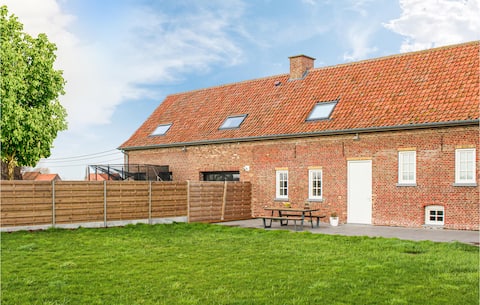 Awesome home in Stavele with WiFi