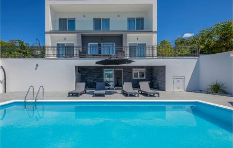 4 bedroom amazing home in Imotski
