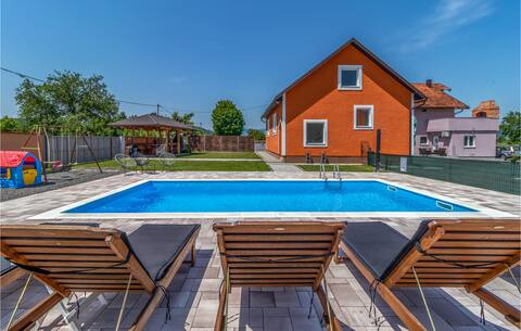 3 bedroom stunning home in Otocac