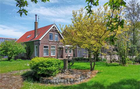 Gorgeous home in Scharendijke with kitchen