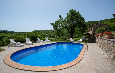 Cozy home in Arcidosso with WiFi