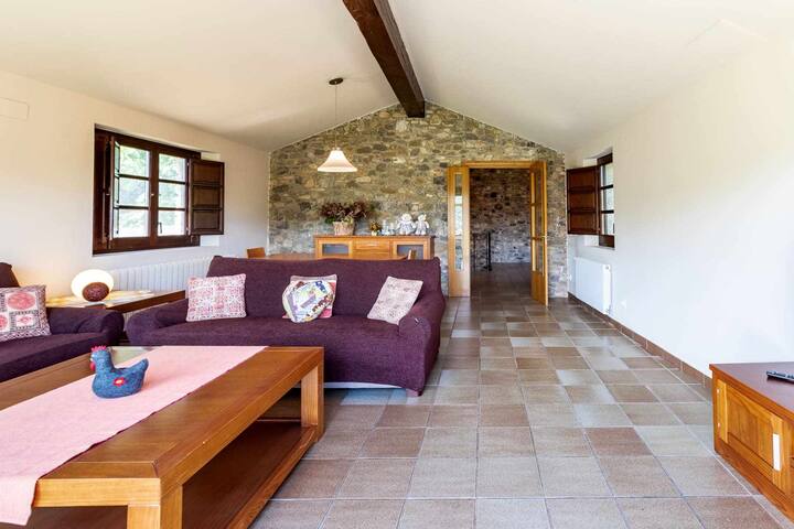 Mas Aimà – Country house in La Garrotxa gallery image 3