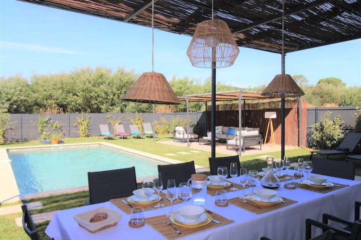 Villa For 8 People With Pool, 300 Meters From The Sea, Located In Grimaud - Grimaud
