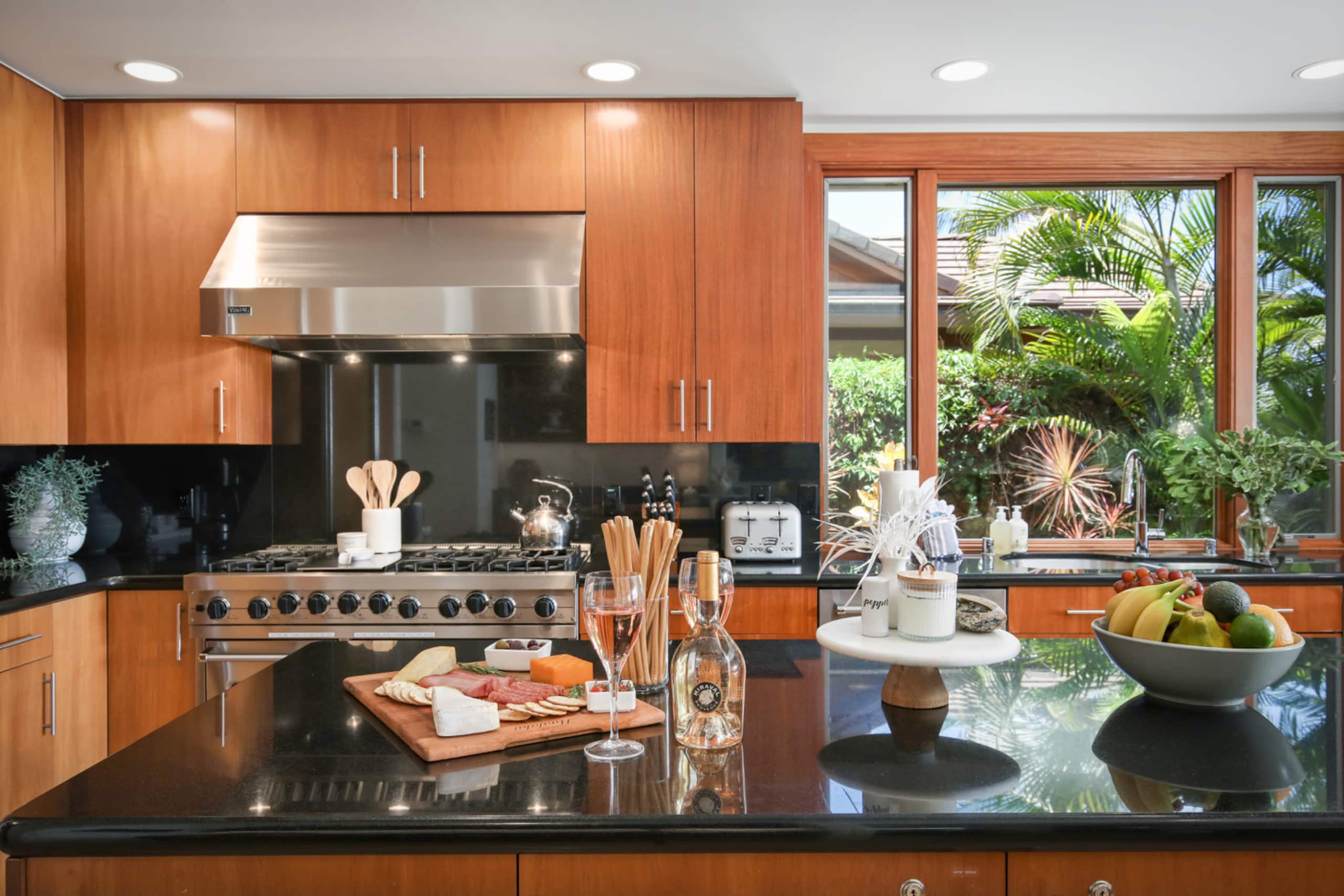 Home in Kailua-Kona · ★5.0 · 4 bedrooms · 4 beds · 4 baths - Image 19