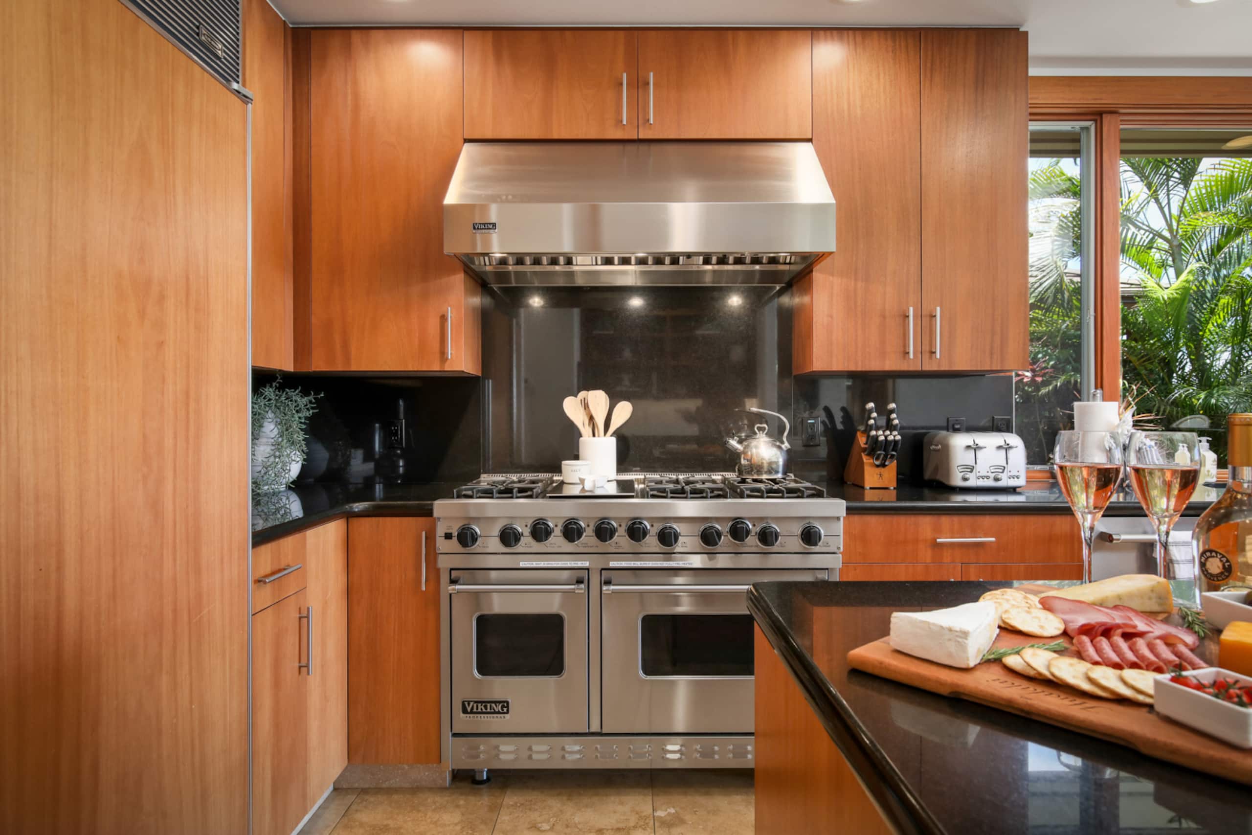 Home in Kailua-Kona · ★5.0 · 4 bedrooms · 4 beds · 4 baths - Image 20