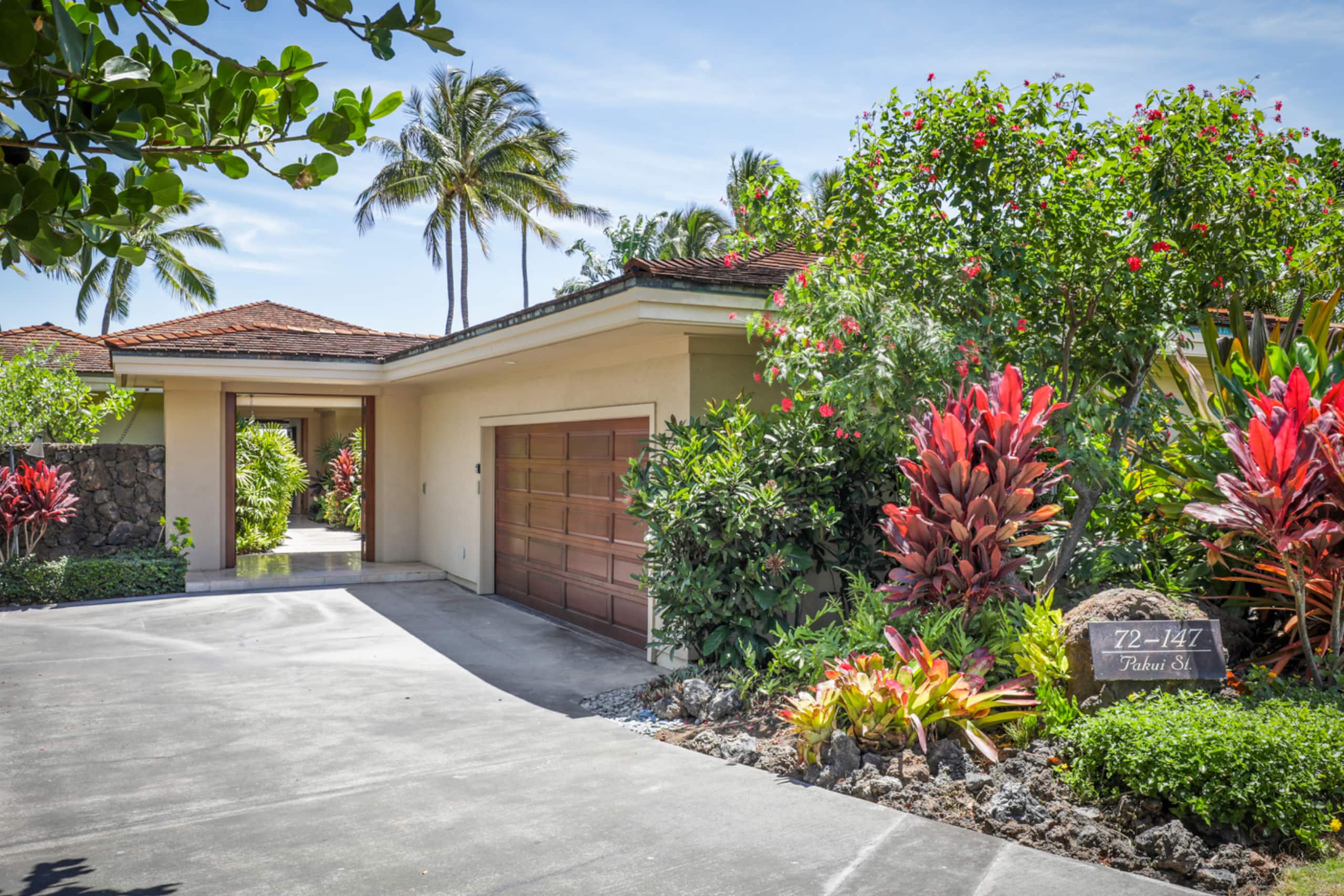 Home in Kailua-Kona · ★5.0 · 4 bedrooms · 4 beds · 4 baths - Image 35