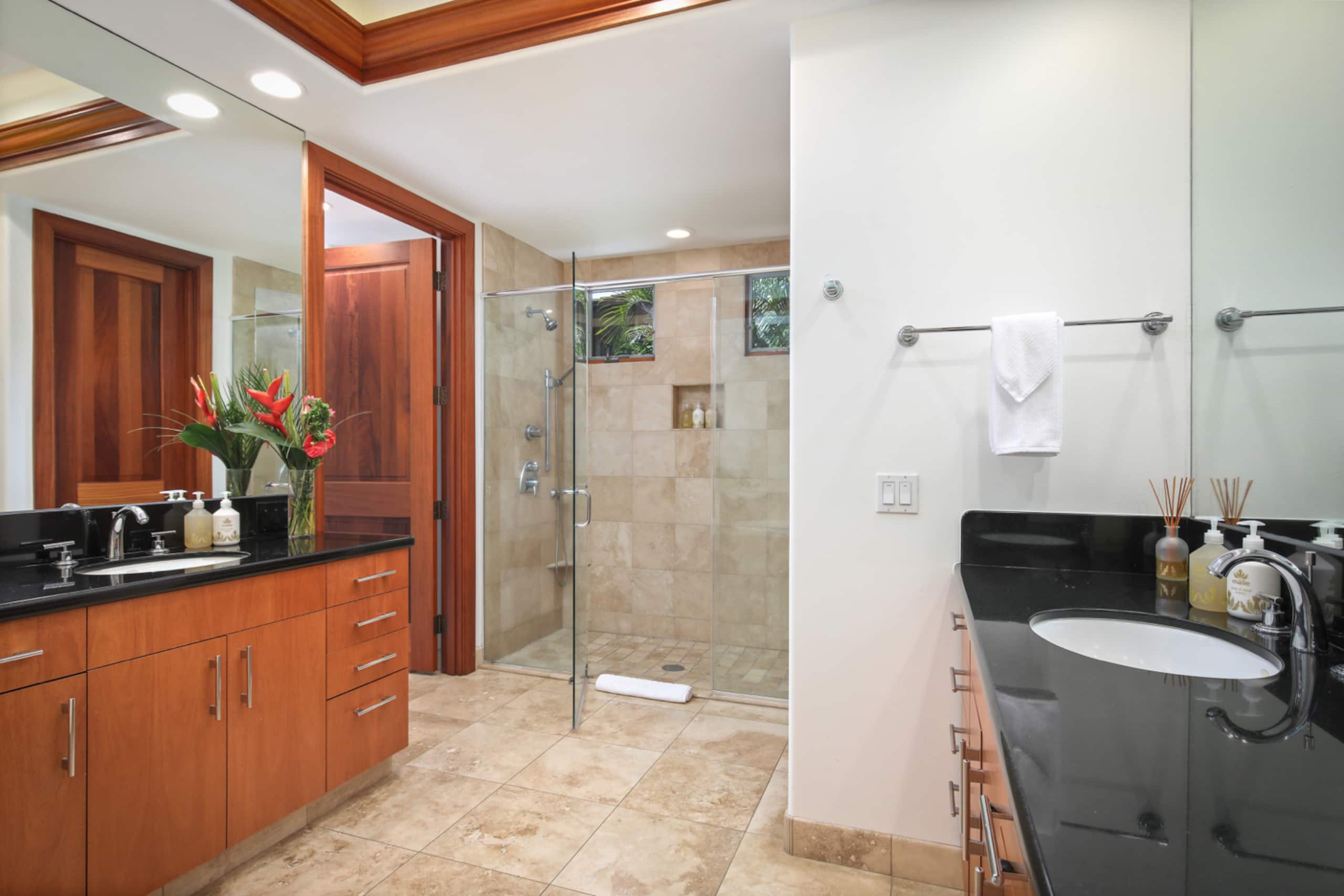 Home in Kailua-Kona · ★5.0 · 4 bedrooms · 4 beds · 4 baths - Image 26