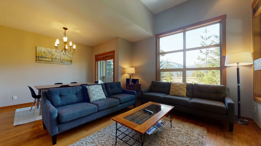 Blackcomb Peaks Accommodation managed Airbnb listing 3
