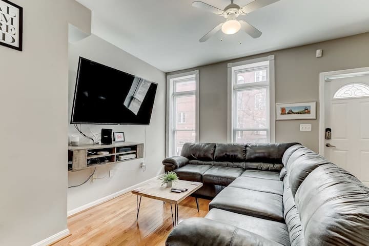 360° Rooftop Views Of Downtown & 3-suv Parking! - Johns Hopkins University, Baltimore