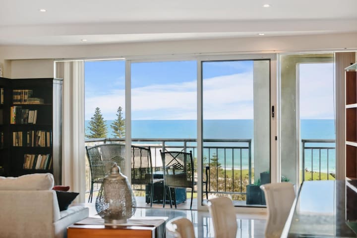 Apartment M307 – eclectic icon with spectacular vi gallery image 2