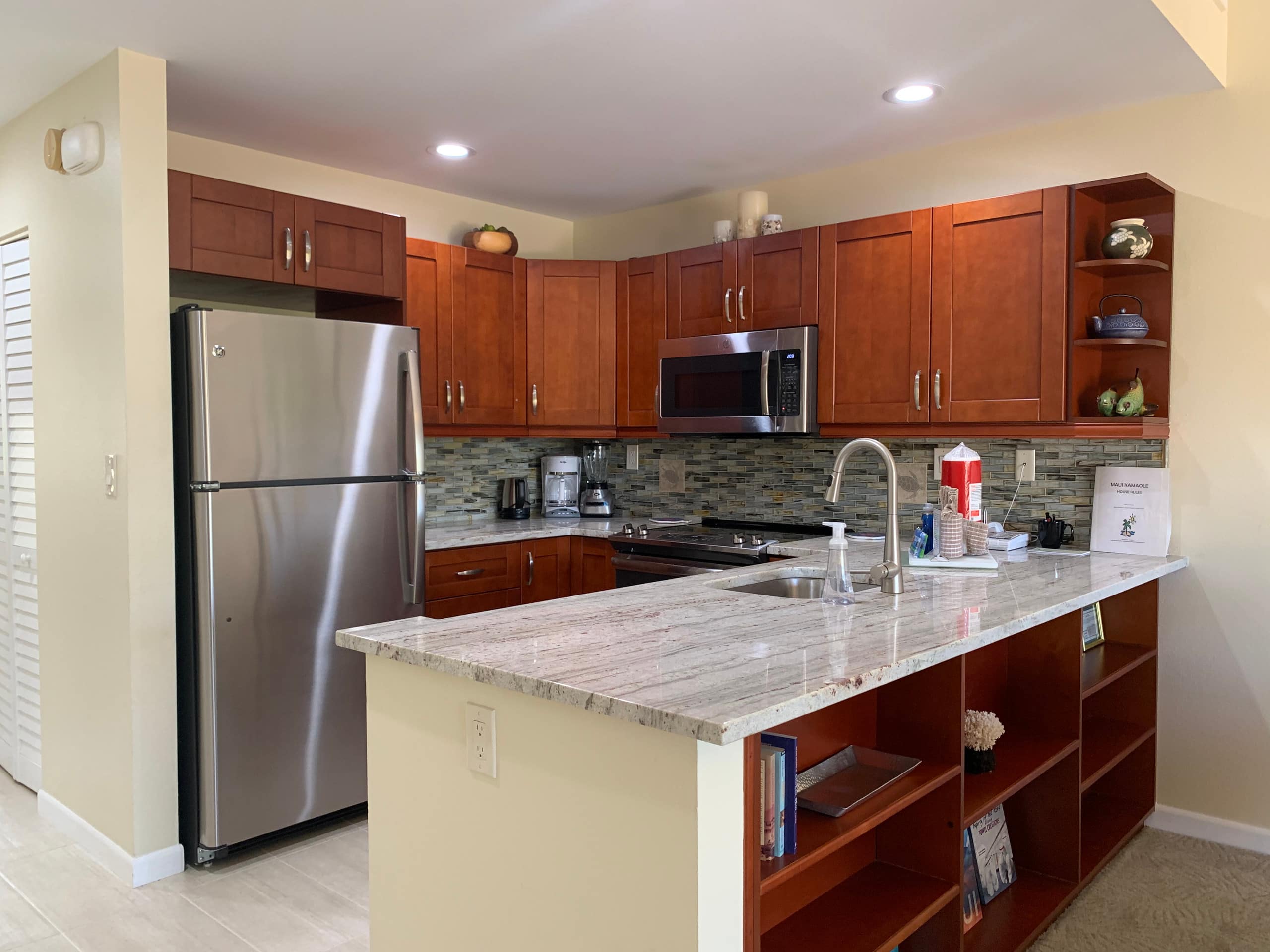 Condo in Kihei · ★5.0 · 2 bedrooms · 3 beds · 2 private baths - Image 11
