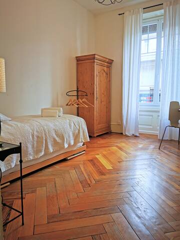 Stuning residential apartment with garden in the c gallery image 4