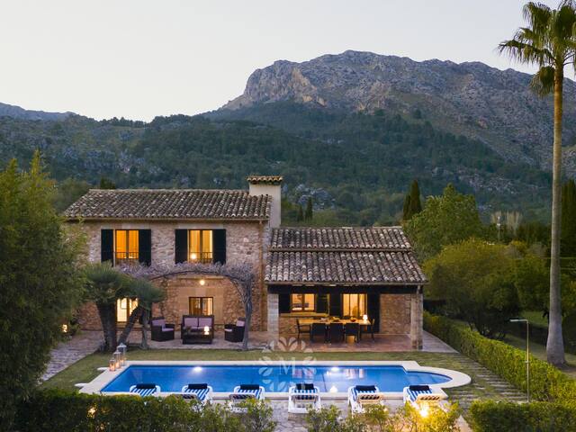 Villa CAN PERIC Pollensa pool garden amazing view