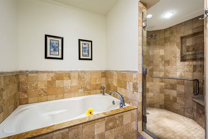 Kolea 14K (3/2) ~ Luxuriously Furnished 3 Bedroom gallery image 5