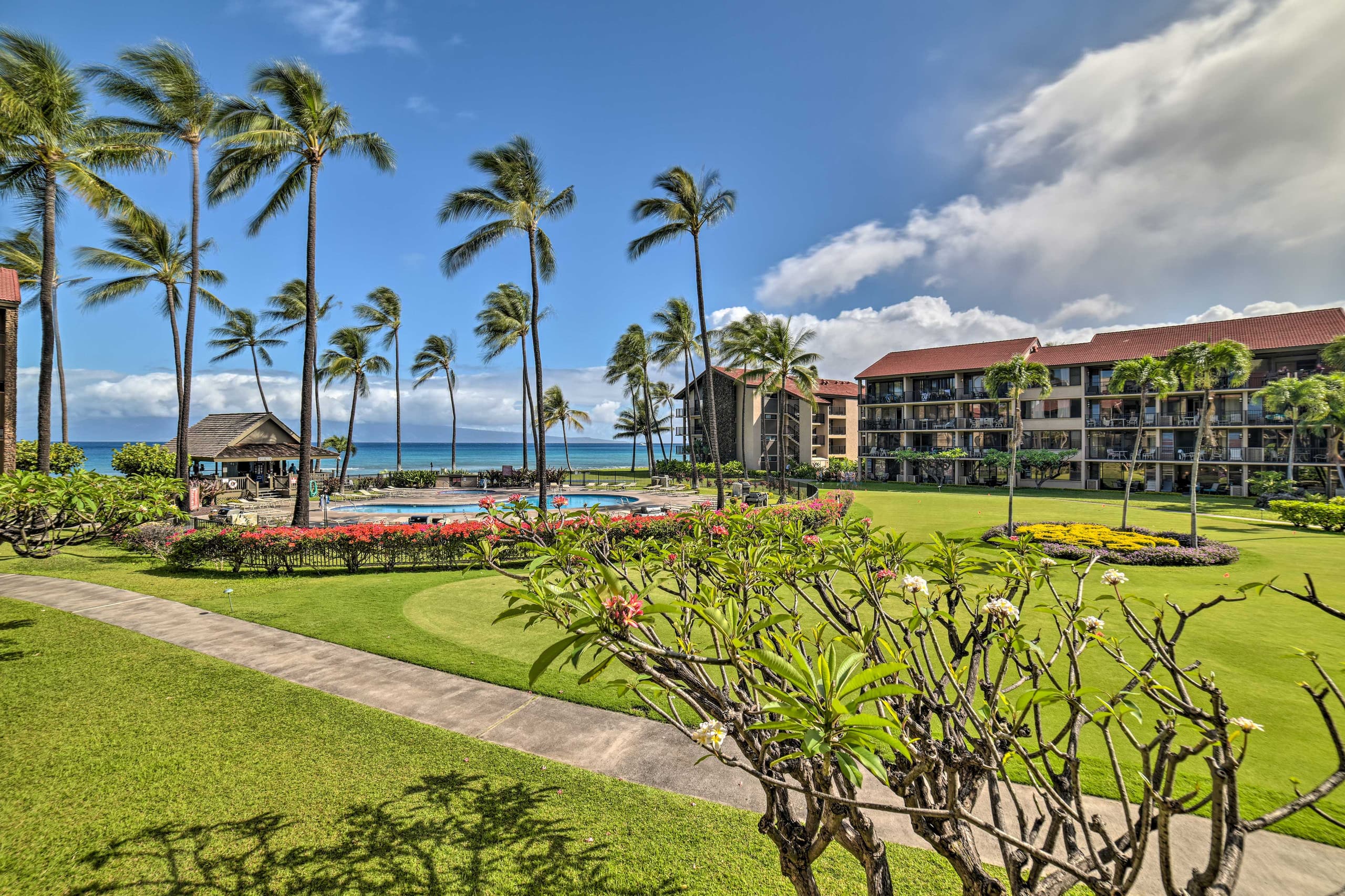 Condo in Lahaina · ★4.92 · 2 bedrooms · 4 beds · 2 baths - Image 28