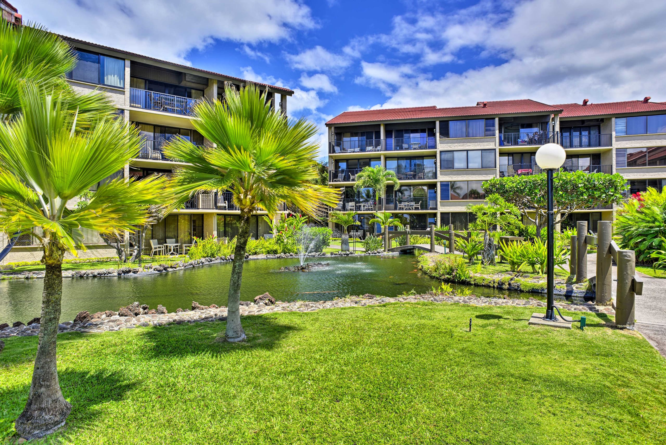 Condo in Lahaina · ★4.92 · 2 bedrooms · 4 beds · 2 baths - Image 29