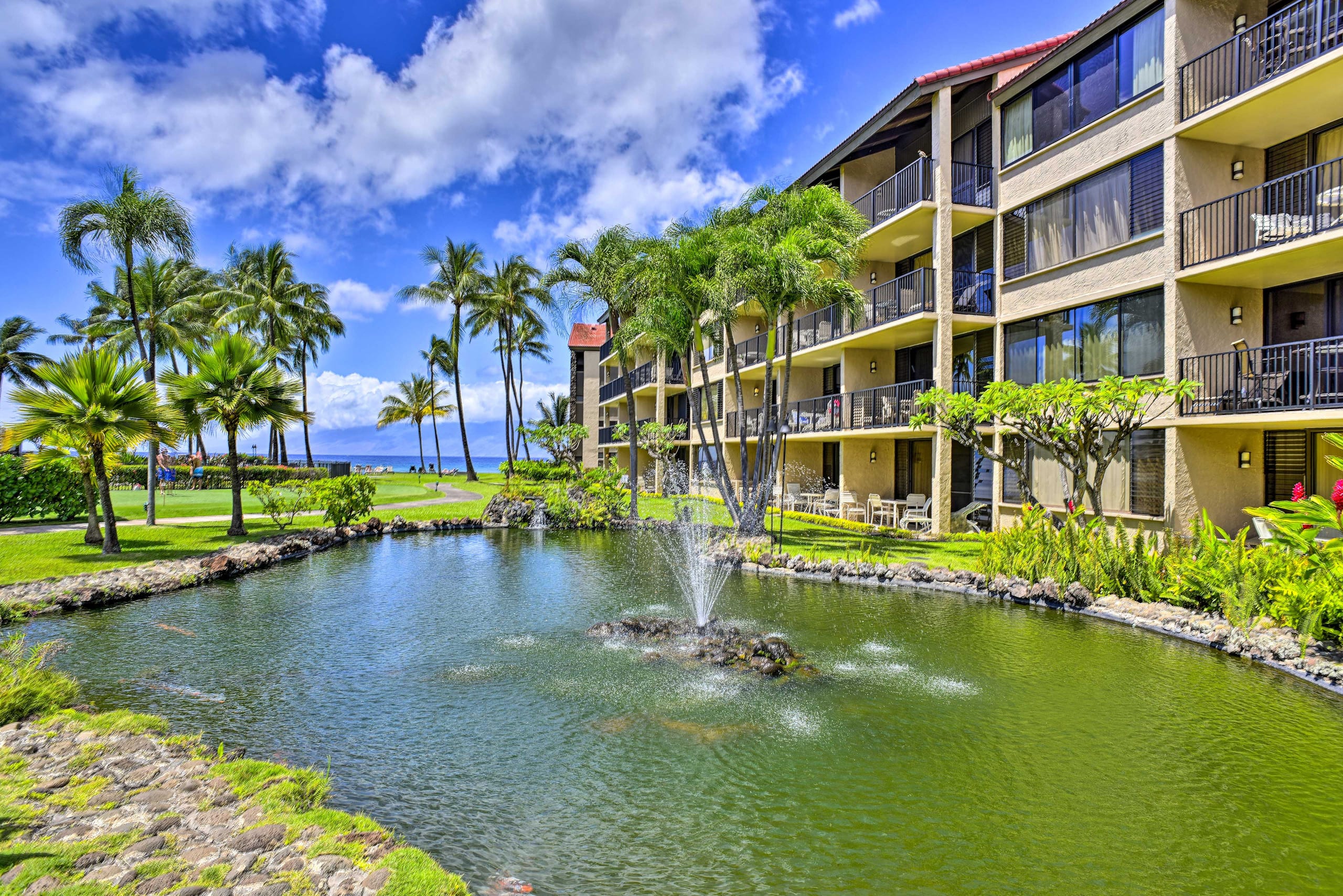 Condo in Lahaina · ★4.92 · 2 bedrooms · 4 beds · 2 baths - Image 30