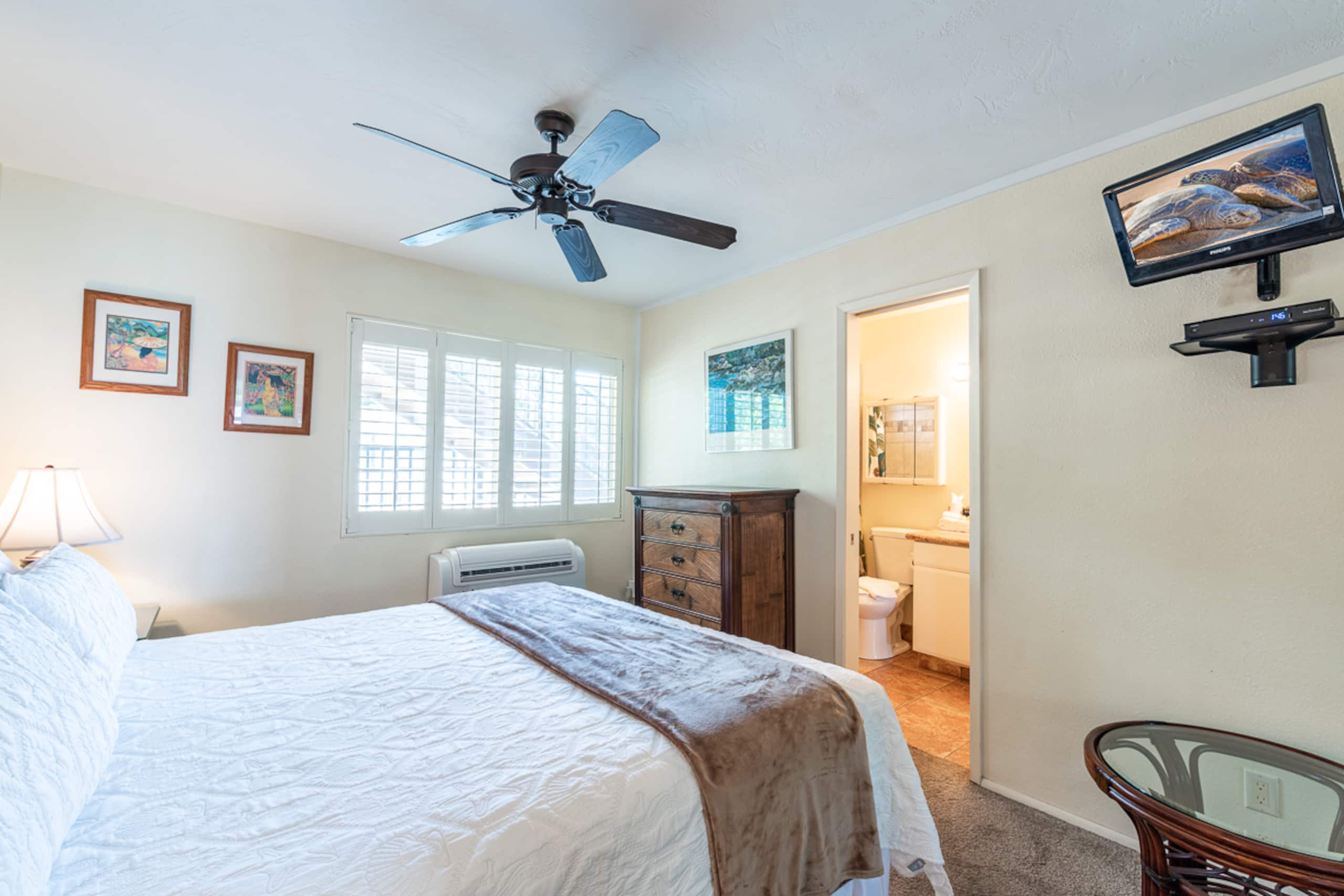Condo in Lahaina · ★4.94 · 1 bedroom · 1 bed · 1 bath - Image 21