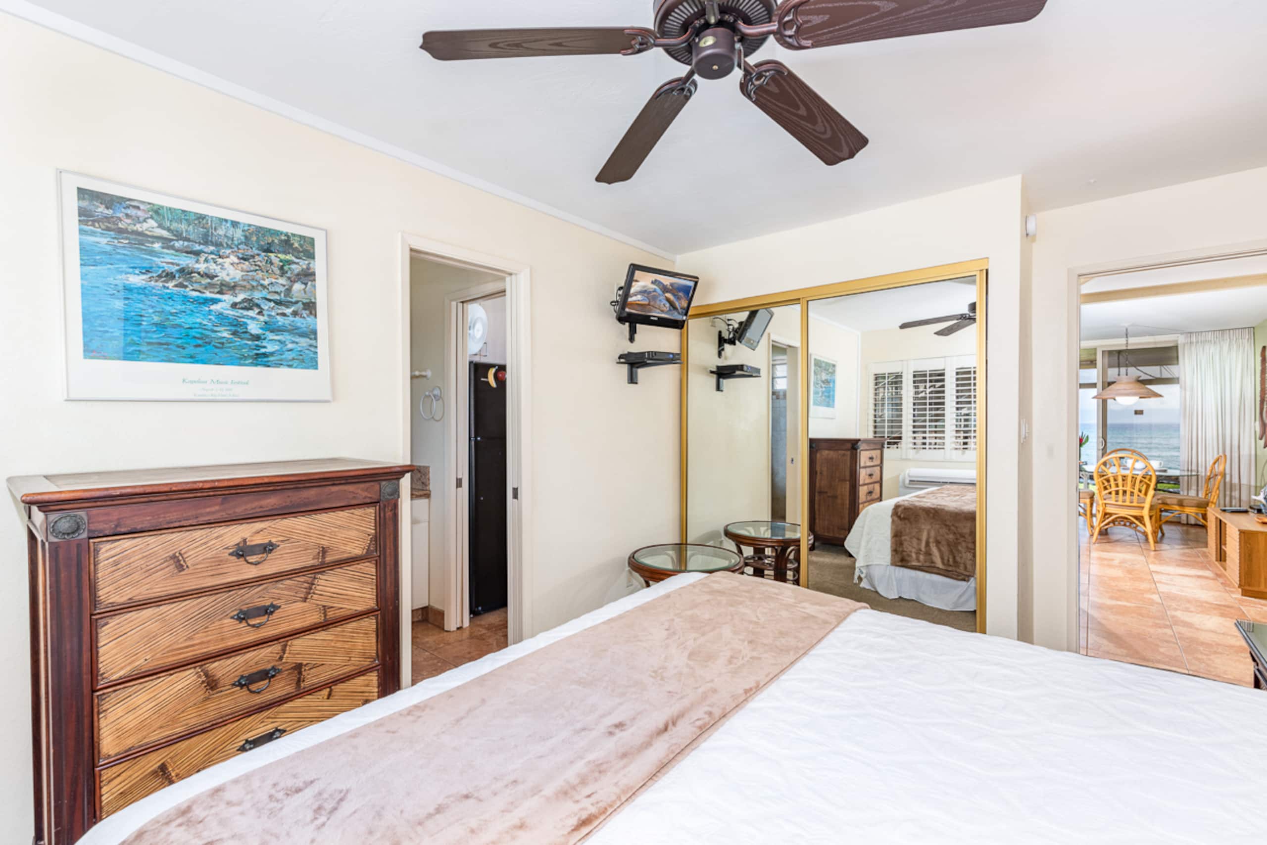 Condo in Lahaina · ★4.94 · 1 bedroom · 1 bed · 1 bath - Image 19