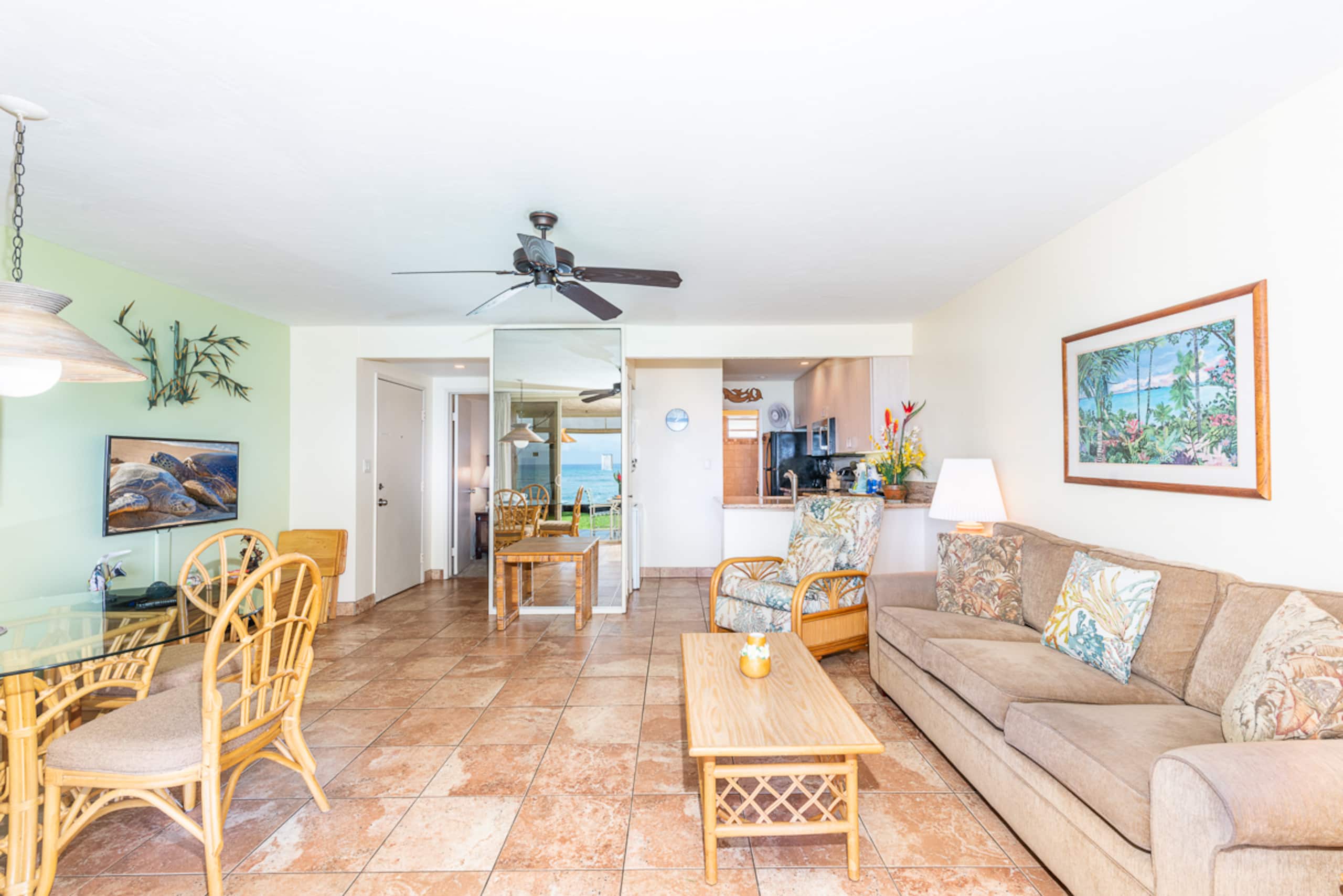 Condo in Lahaina · ★4.94 · 1 bedroom · 1 bed · 1 bath - Image 4