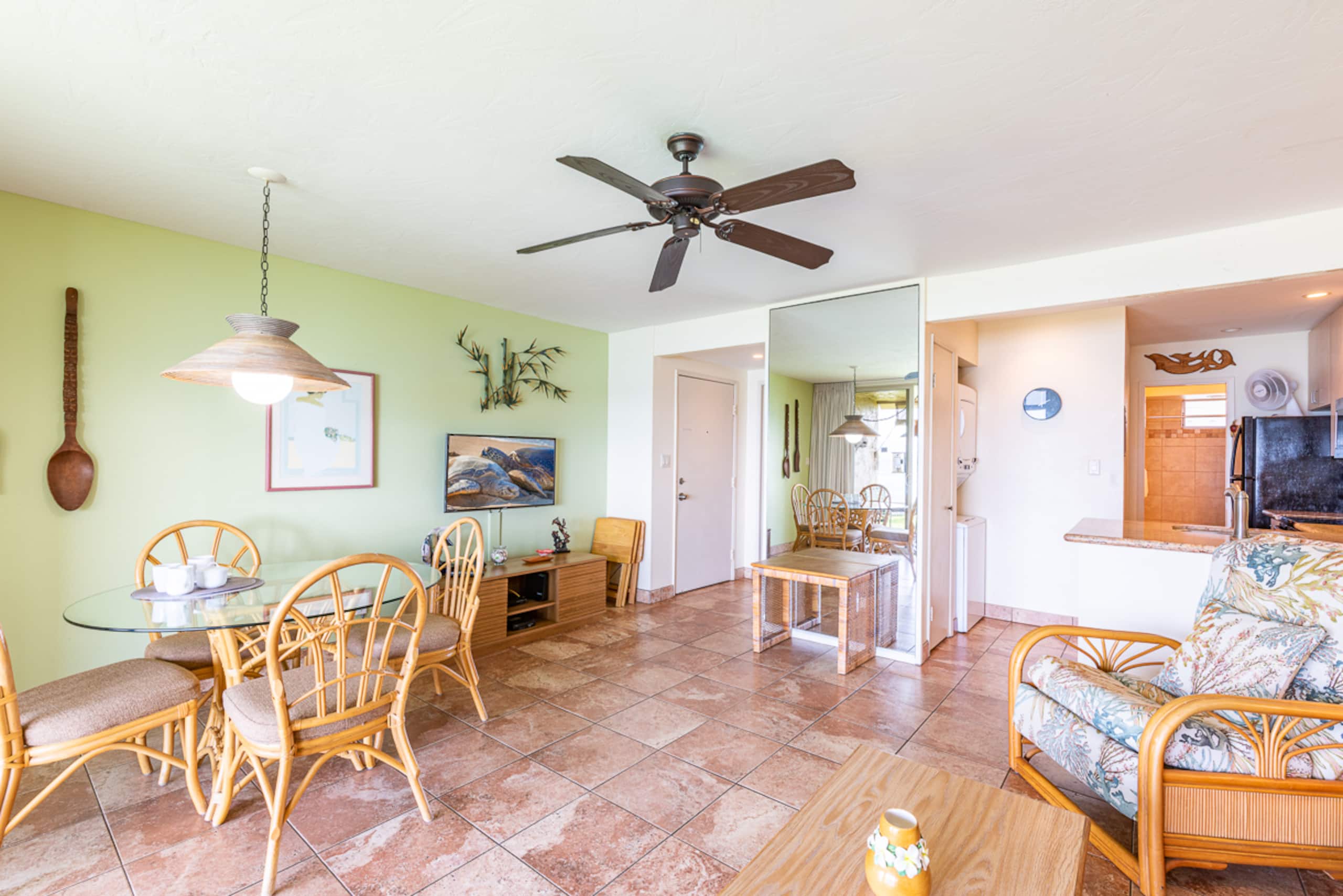 Condo in Lahaina · ★4.94 · 1 bedroom · 1 bed · 1 bath - Image 5