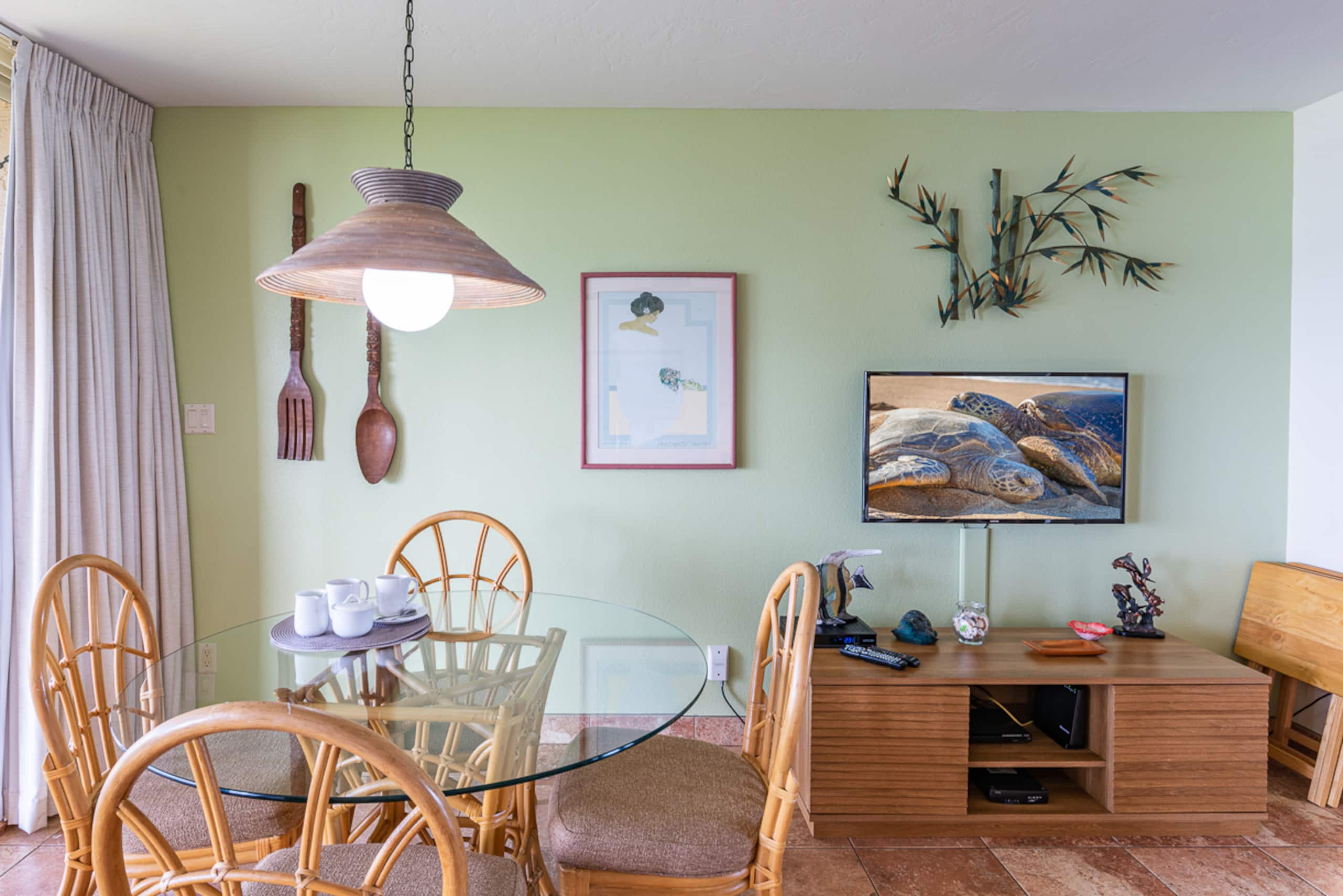 Condo in Lahaina · ★4.94 · 1 bedroom · 1 bed · 1 bath - Image 8