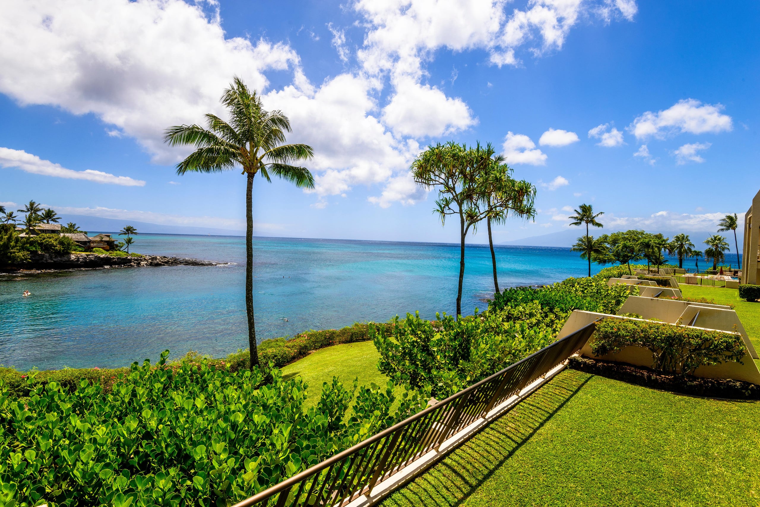 Condo in Lahaina · ★4.78 · 2 bedrooms · 4 beds · 2 baths - Image 25