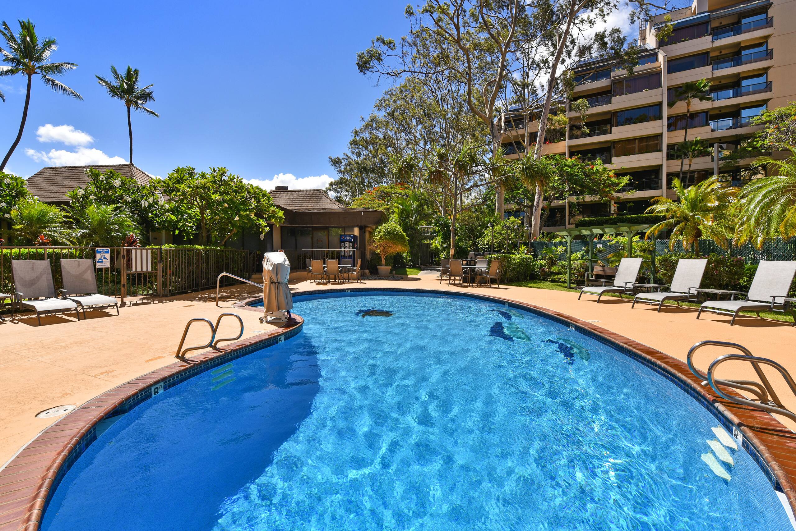 Condo in Lahaina · ★4.73 · 2 bedrooms · 2 beds · 2 baths - Image 36