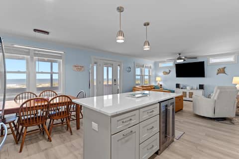 Pet friendly oceanfront home in Caswell beach!