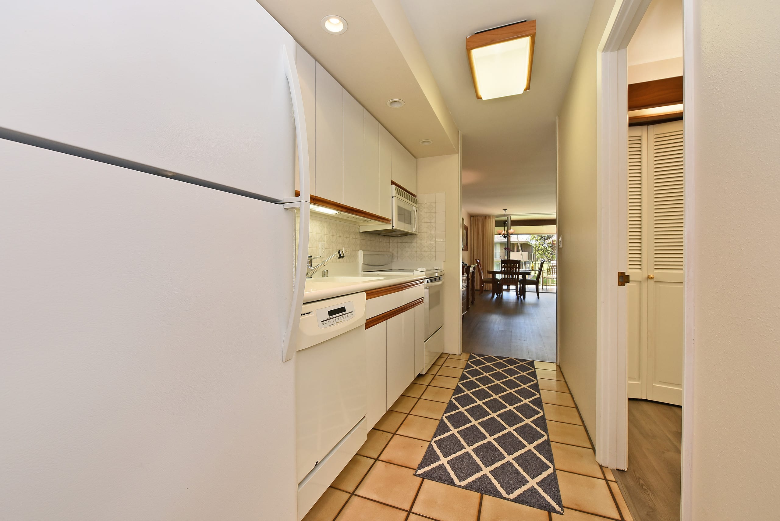 Condo in Lahaina · ★4.7 · 1 bedroom · 2 beds · 1 bath - Image 19