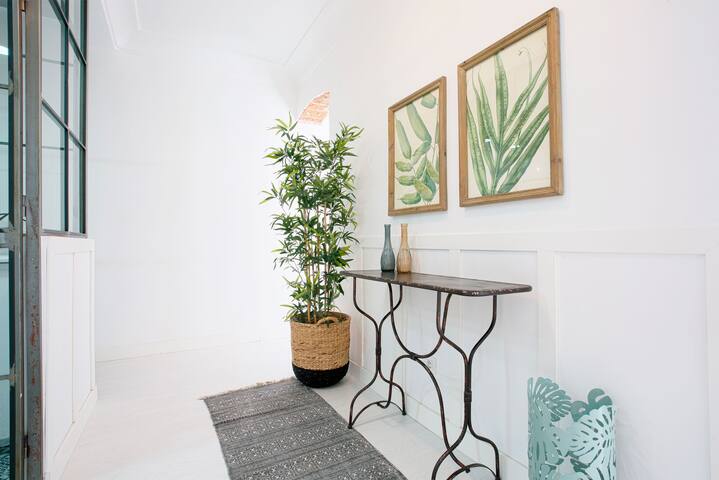 Exclusive apartment next to Cibeles. Chueca II gallery image 4