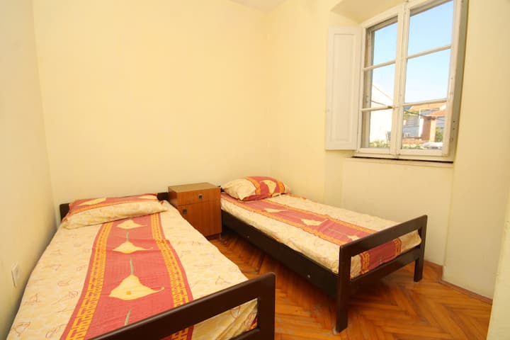 Dhoma e gjumit 5, Sipërfaqja: 8 m²