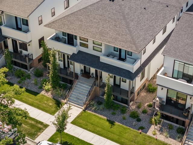 The City Slicker – Spacious 3 Bedroom Luxury Town gallery image 5