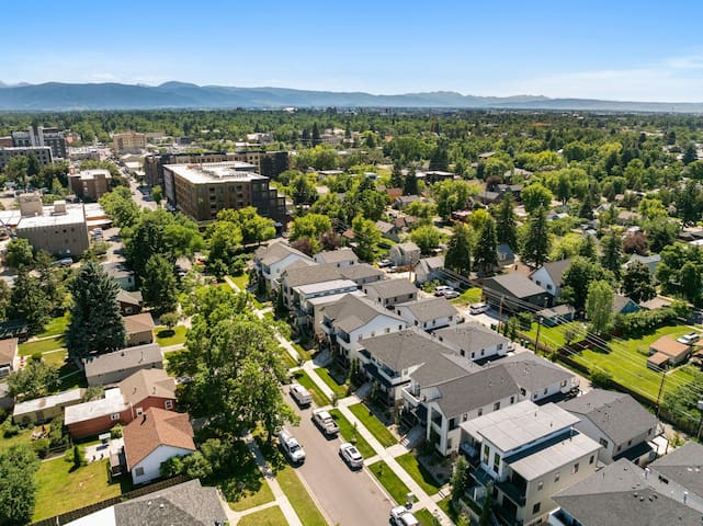 The City Slicker – Spacious 3 Bedroom Luxury Town gallery image 4