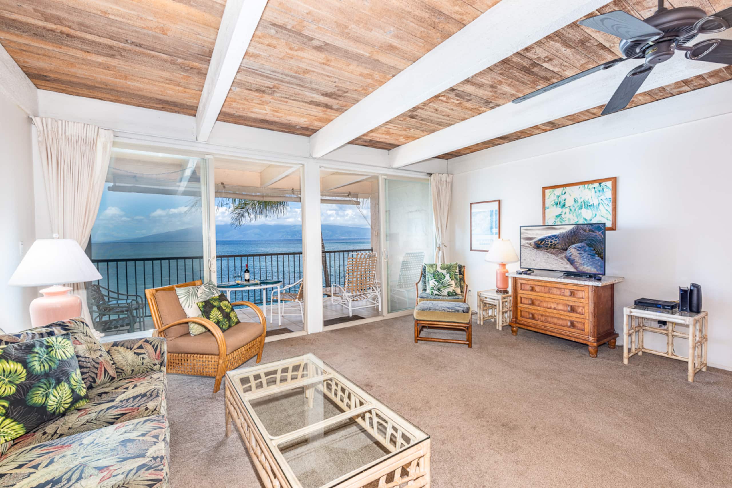Condo in Lahaina · ★4.97 · 2 bedrooms · 3 beds · 2 private baths - Image 3