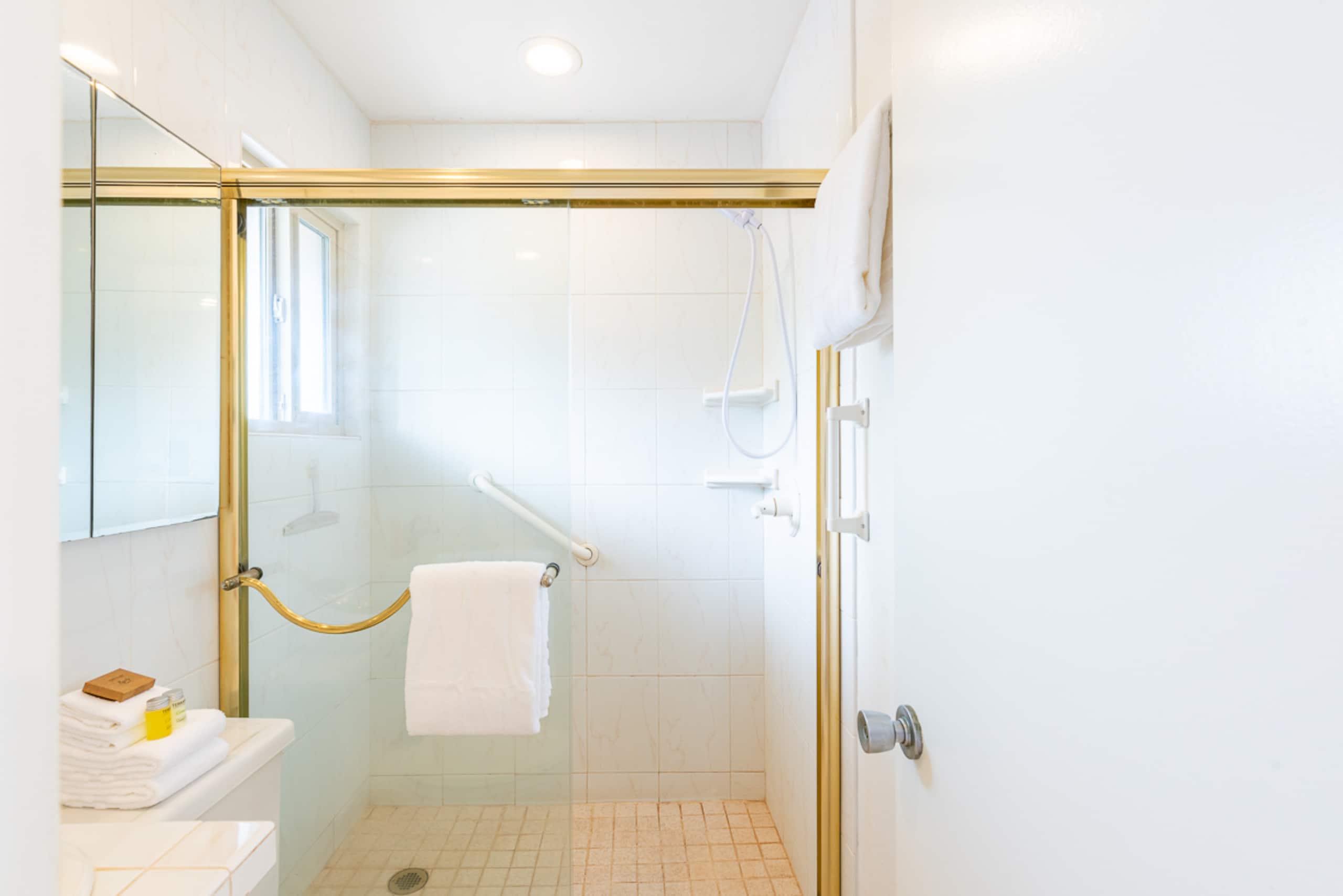 Condo in Lahaina · ★4.97 · 2 bedrooms · 3 beds · 2 private baths - Image 17