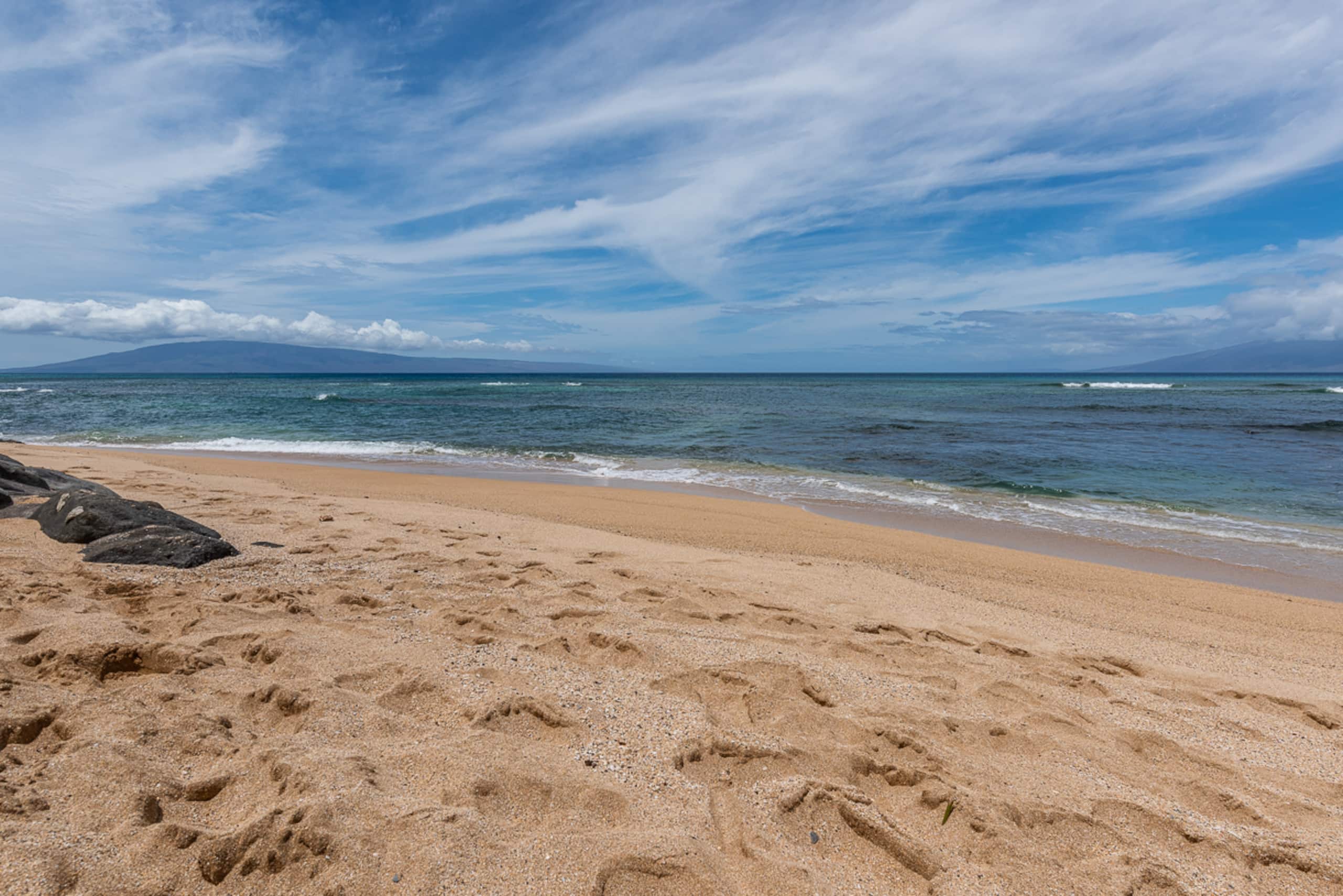 Condo in Lahaina · ★4.97 · 2 bedrooms · 3 beds · 2 private baths - Image 37