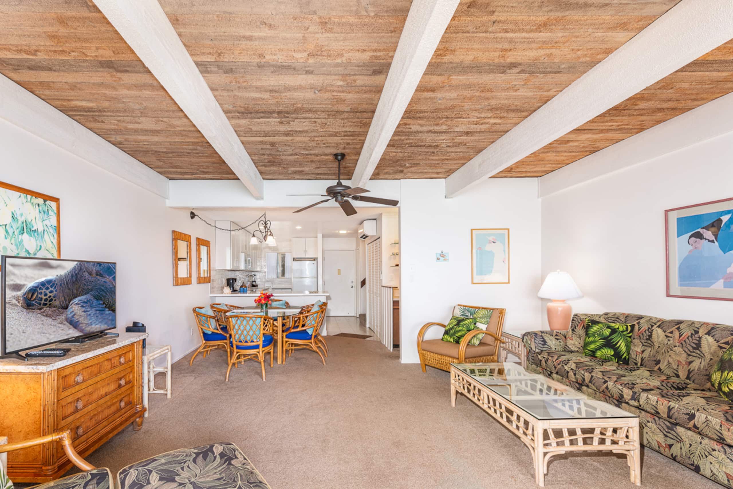 Condo in Lahaina · ★4.97 · 2 bedrooms · 3 beds · 2 private baths - Image 4