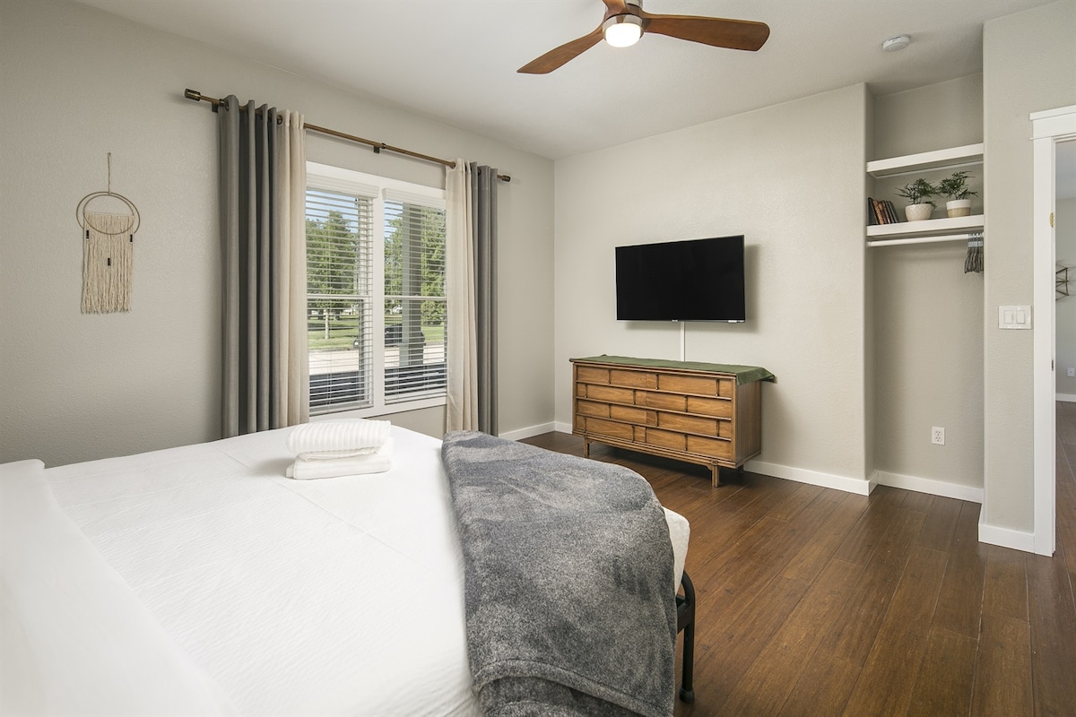 Main Floor King Suite with TV