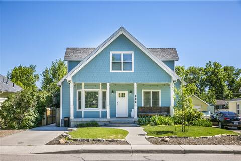 Spacious Luxury ~ Downtown Windsor ~ Locust Estate