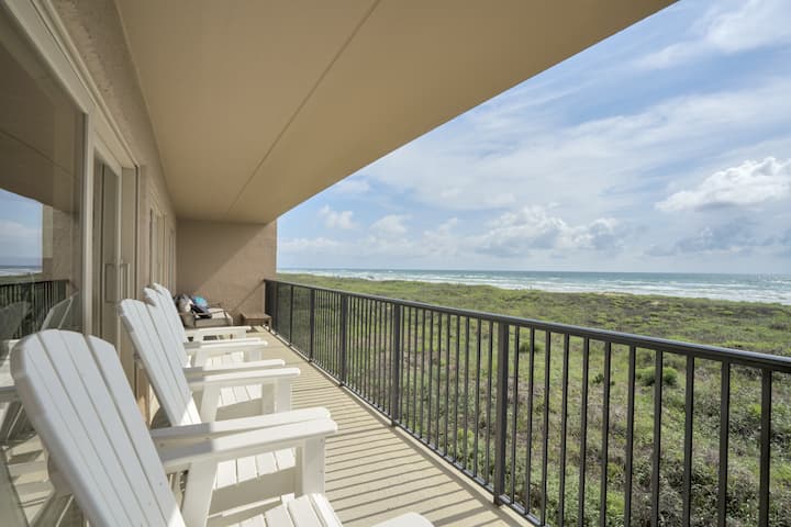 Gorgeous Beachfront Condo W/ Pool & Hot Tub! - 사우스 파드레 아일랜드