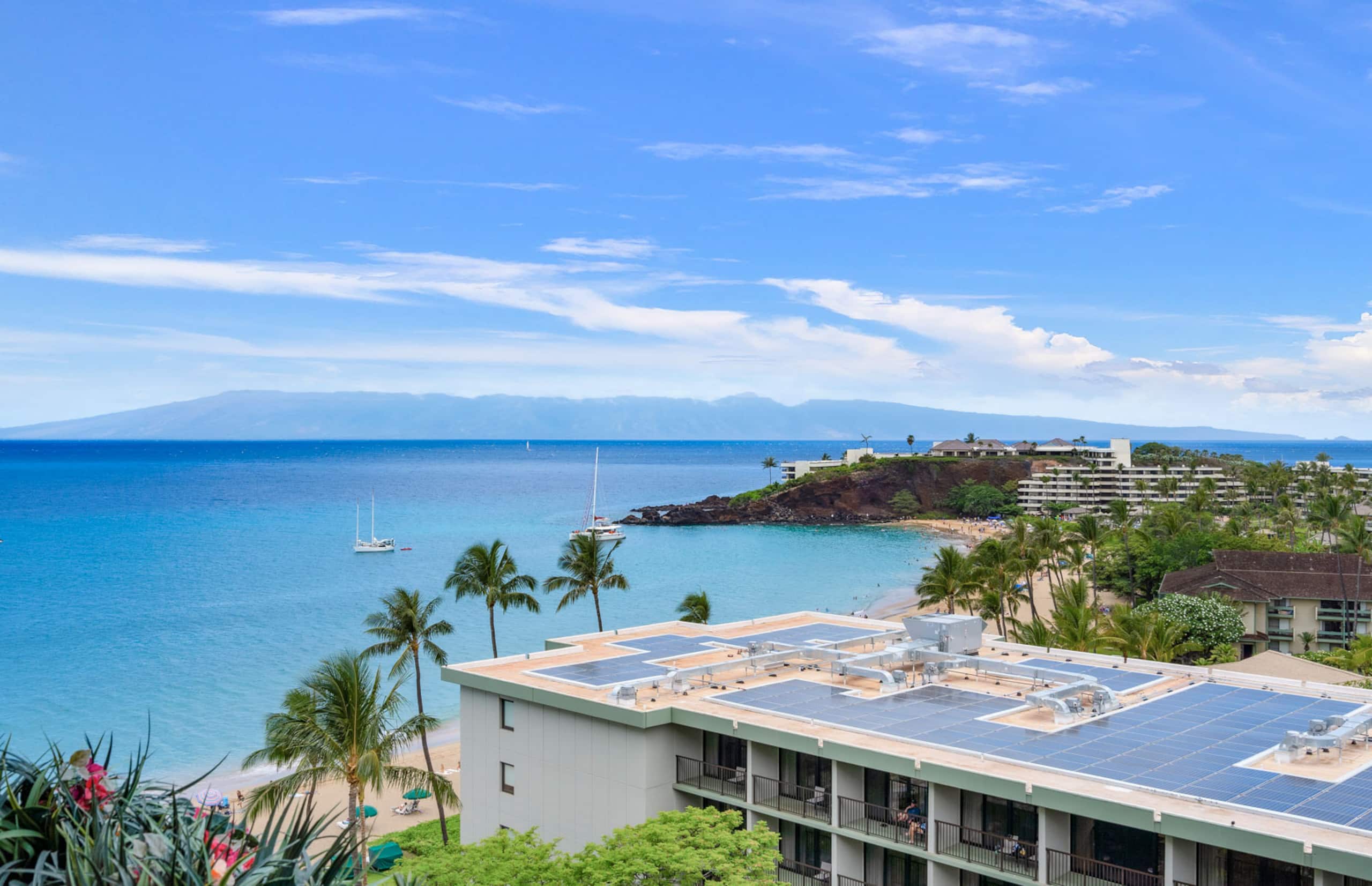 Condo in Lahaina · ★4.88 · 1 bedroom · 2 beds · 1 bath - Image 3