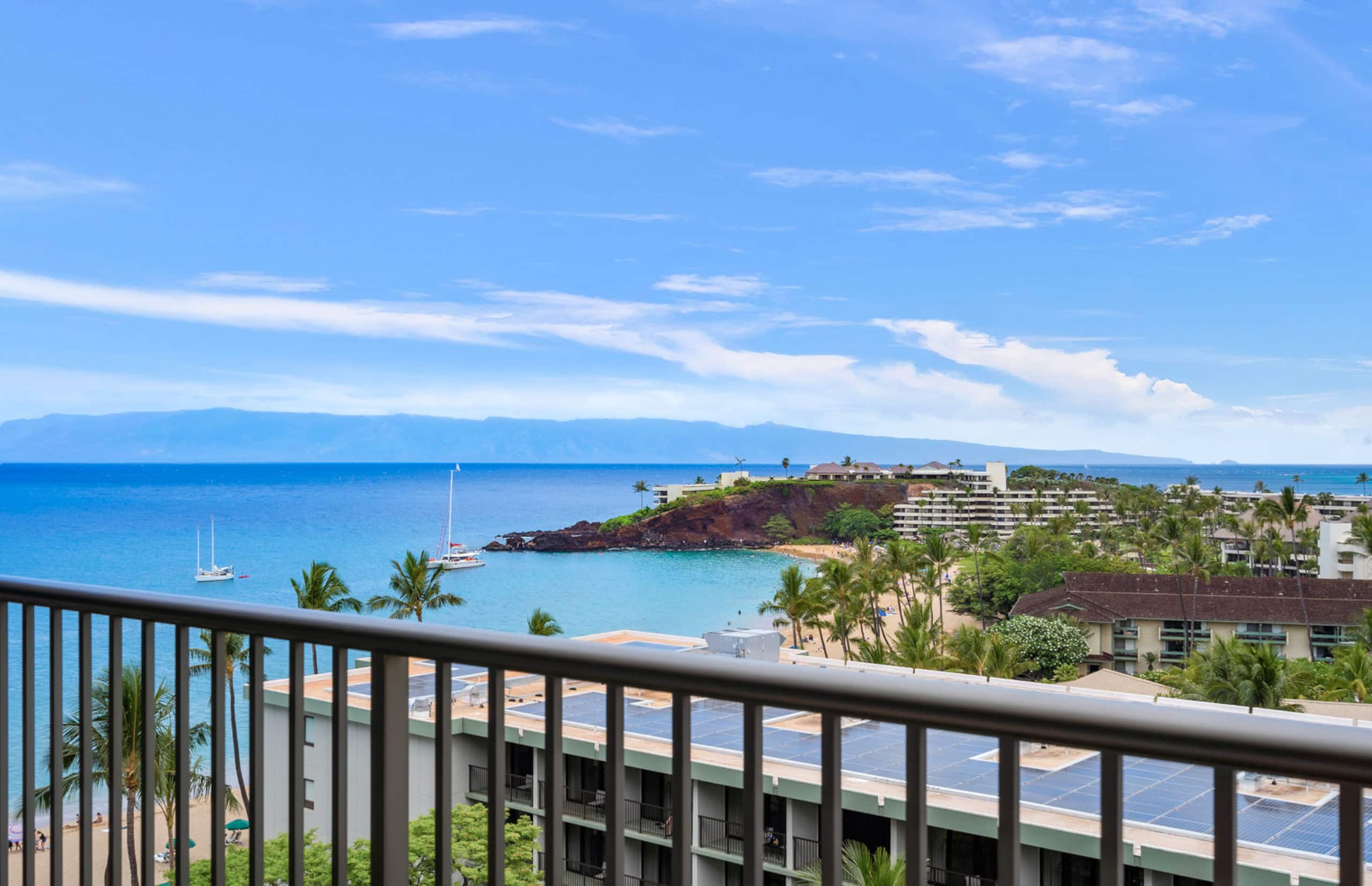 Condo in Lahaina · ★4.88 · 1 bedroom · 2 beds · 1 bath - Image 4