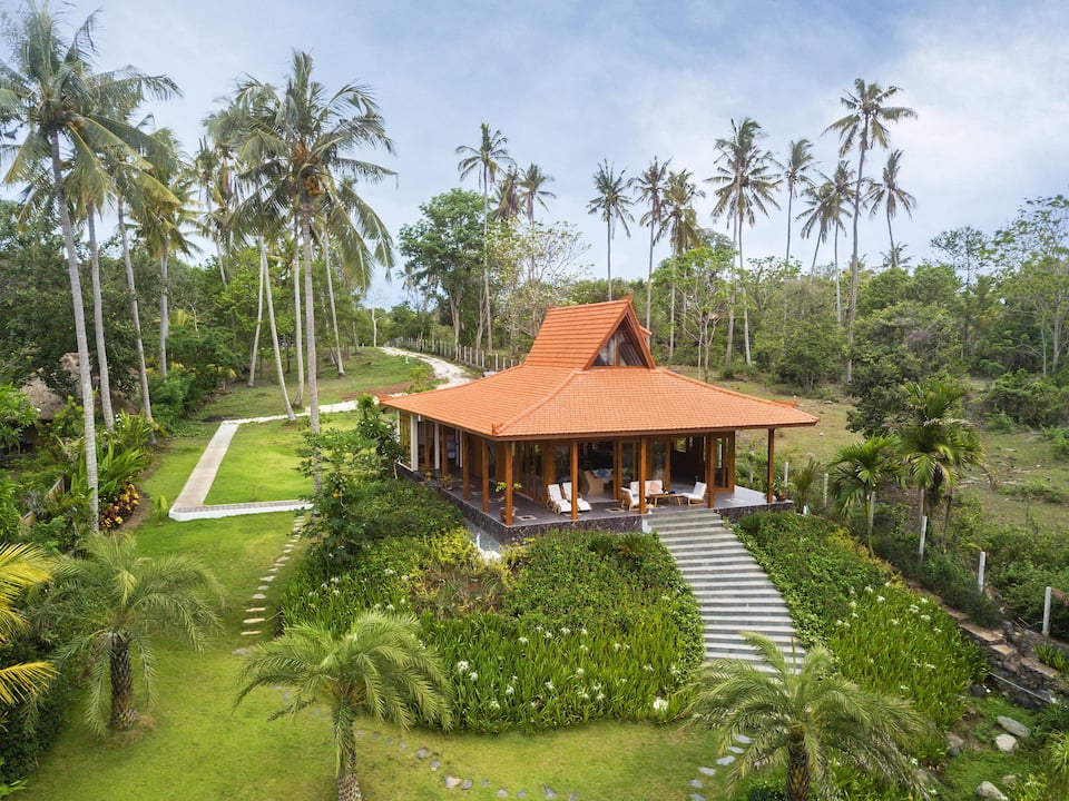A Javanese joglo villa in a tropical fruit garden by the sea, Selemadeg, Tabanan, Bali, Indonesia, photo 5 of 10