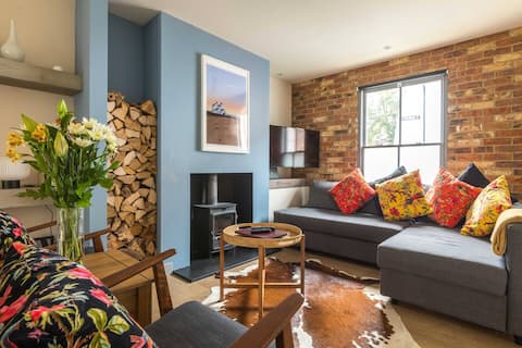 Top performing Airbnb: White Cottage in Whitstable