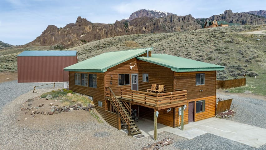 Cody Lodging Co managed Airbnb listing 1