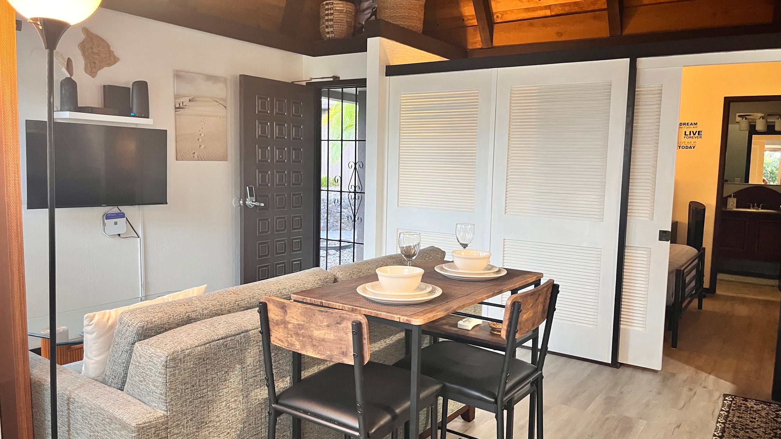 Condo in Naalehu · ★4.44 · Studio · 1 bed · 1 shared bath - Image 8