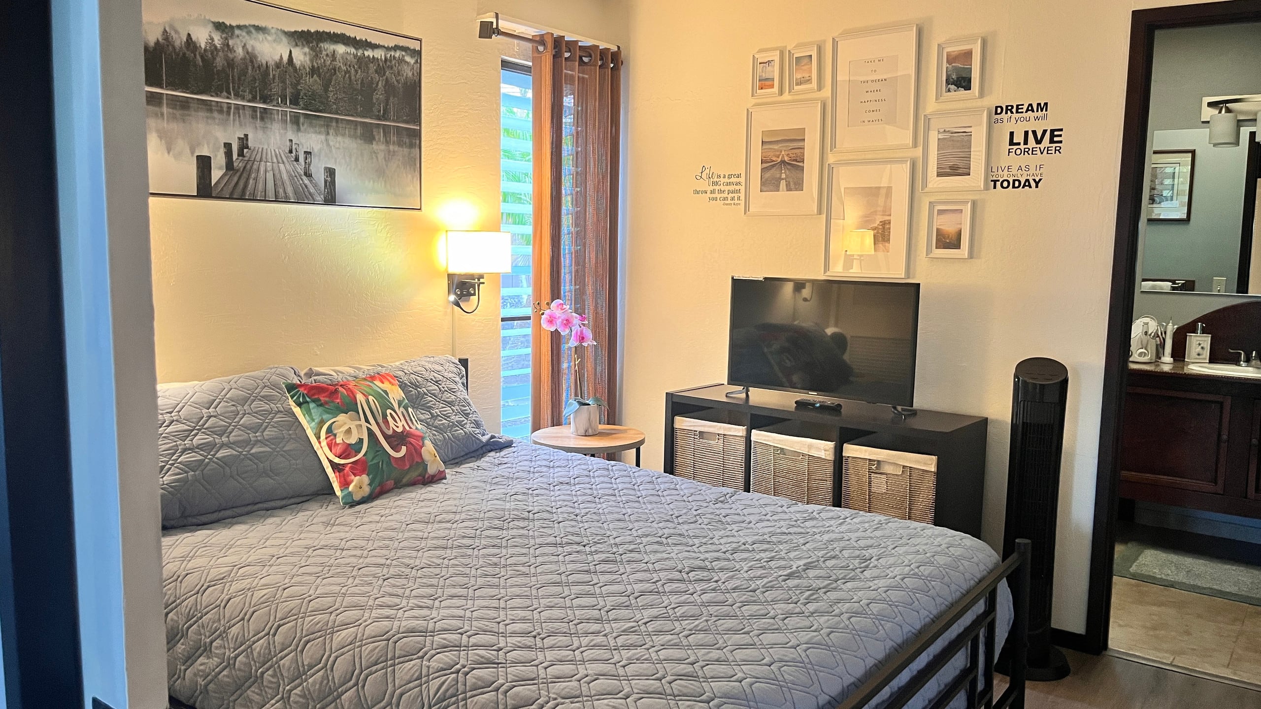 Condo in Naalehu · ★4.44 · Studio · 1 bed · 1 shared bath - Image 11