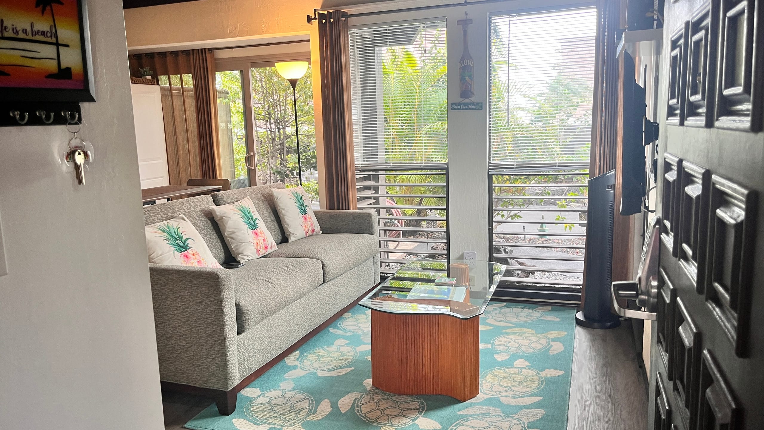 Condo in Naalehu · ★4.44 · Studio · 1 bed · 1 shared bath - Image 3